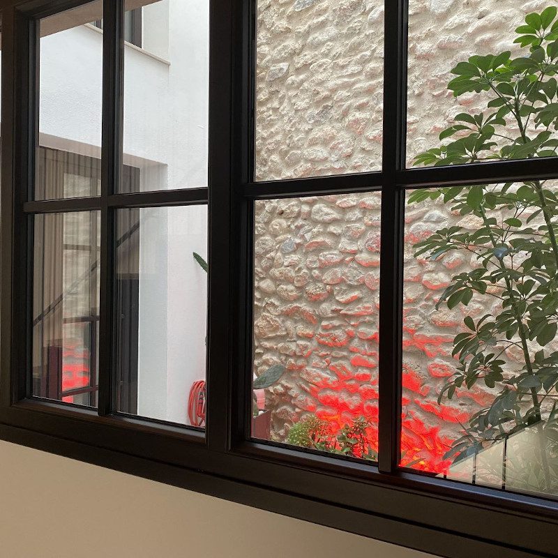 Ventana con vistas a la galer&iacute;a